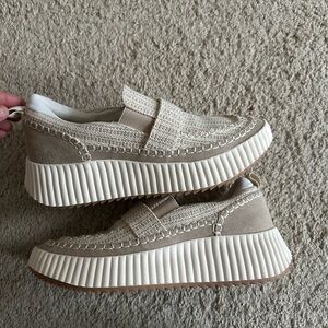 Dolce Vita Women's Tan and Cream Loafers